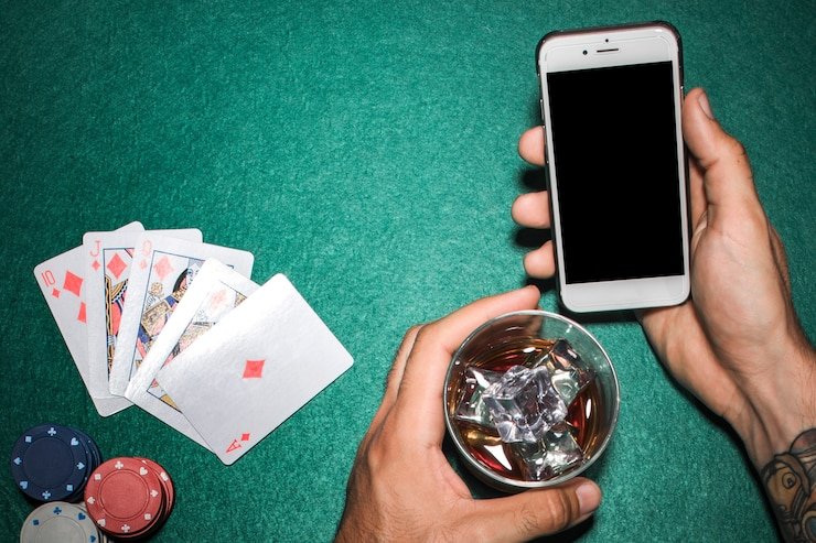 Fitur keamanan canggih menjaga privasi dan keamanan akun pada berbagai perangkat