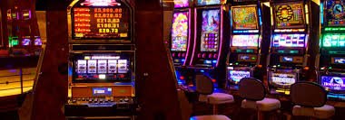 Layar utama interface platform kudaponi88 dengan tampilan sports dan live casino